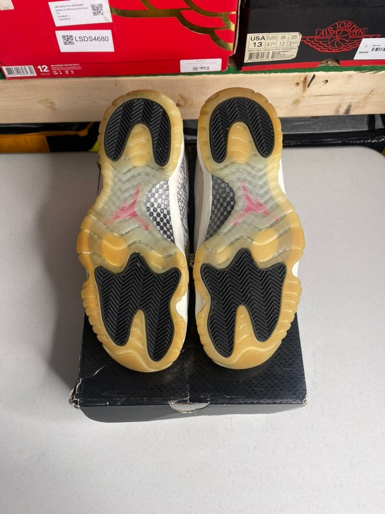 Jordan 11 Retro Low Snake Light Bone
