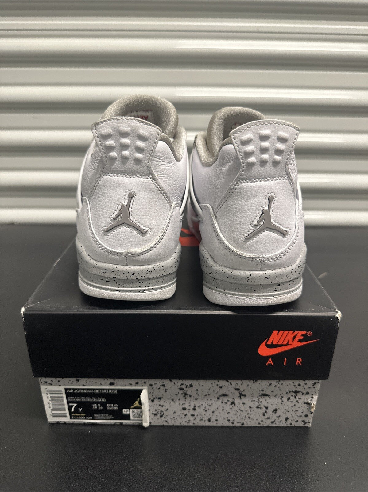 Jordan 4 Retro White Oreo (2021)