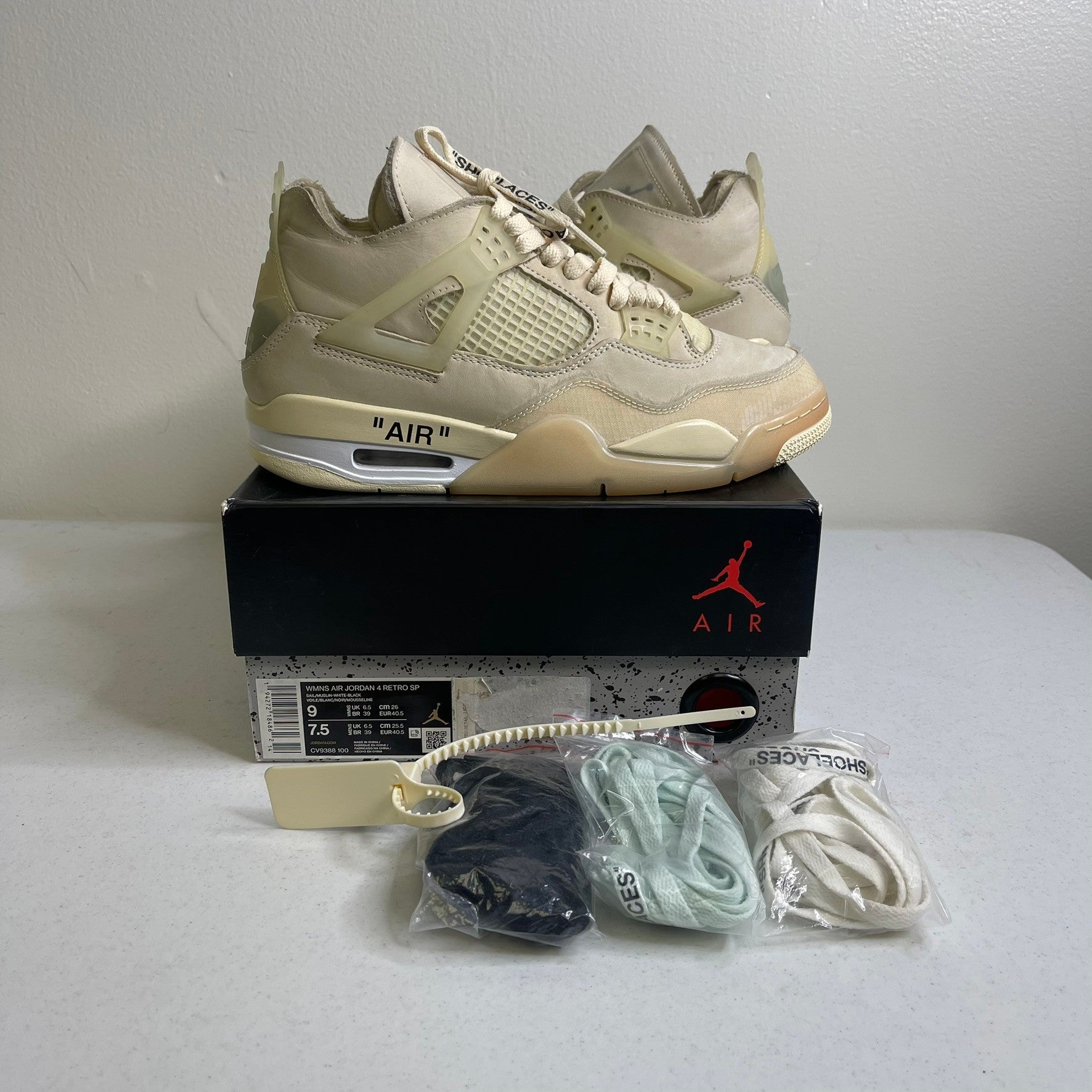 Size 9w - Jordan 4 Retro Off-White Sail (Women's)