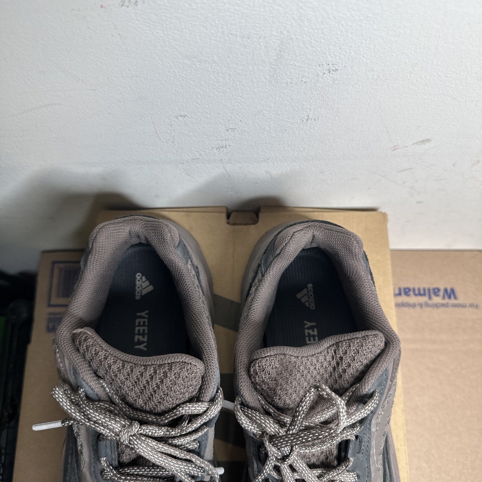 adidas Yeezy Boost 700 V2 Mauve