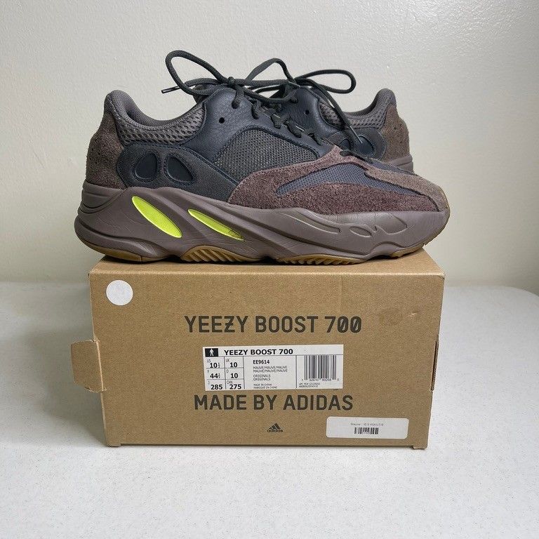 Size 10.5 - adidas Yeezy Boost 700 Mauve