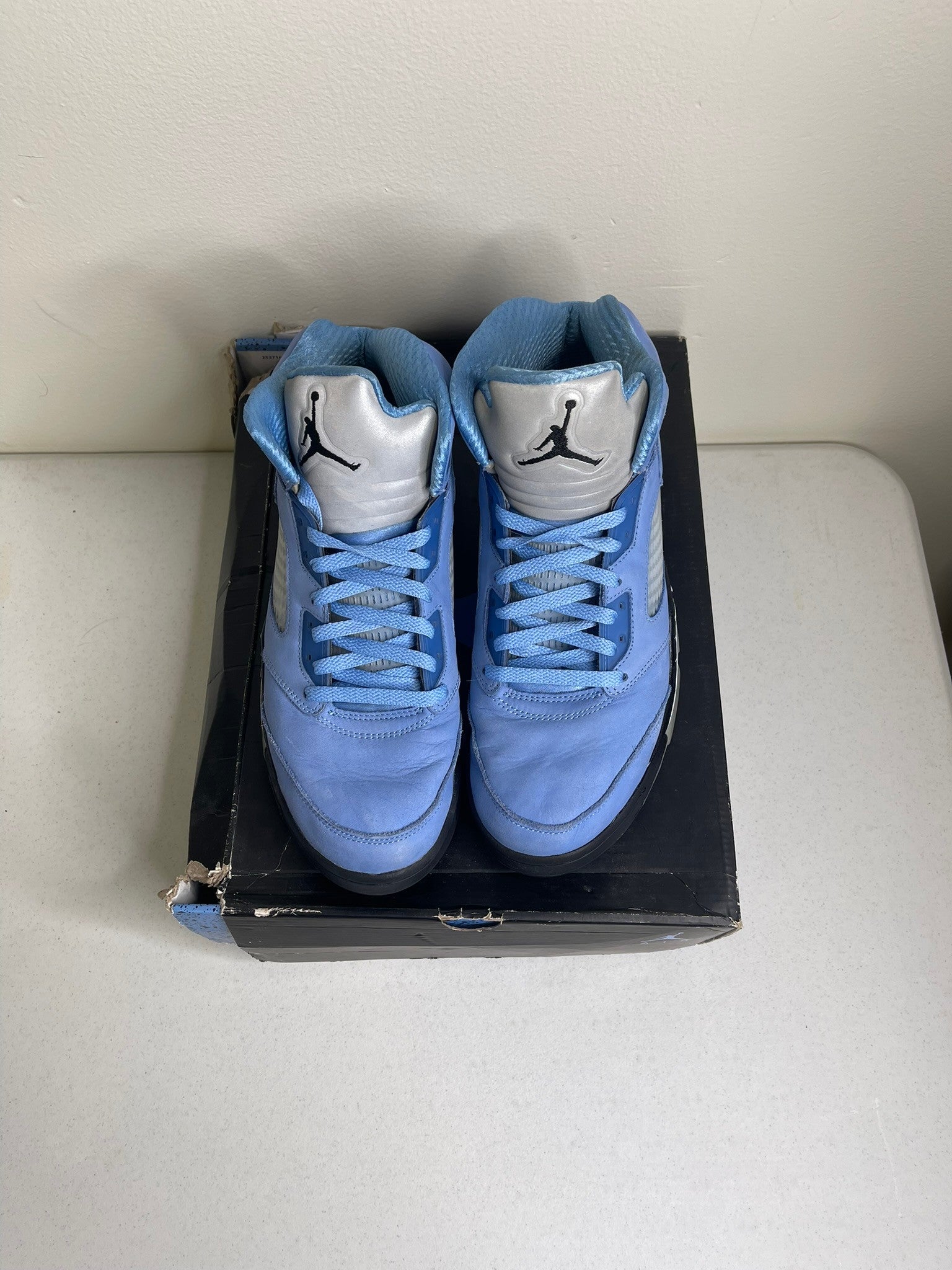 Size 10.5 - Jordan 5 Retro UNC University Blue