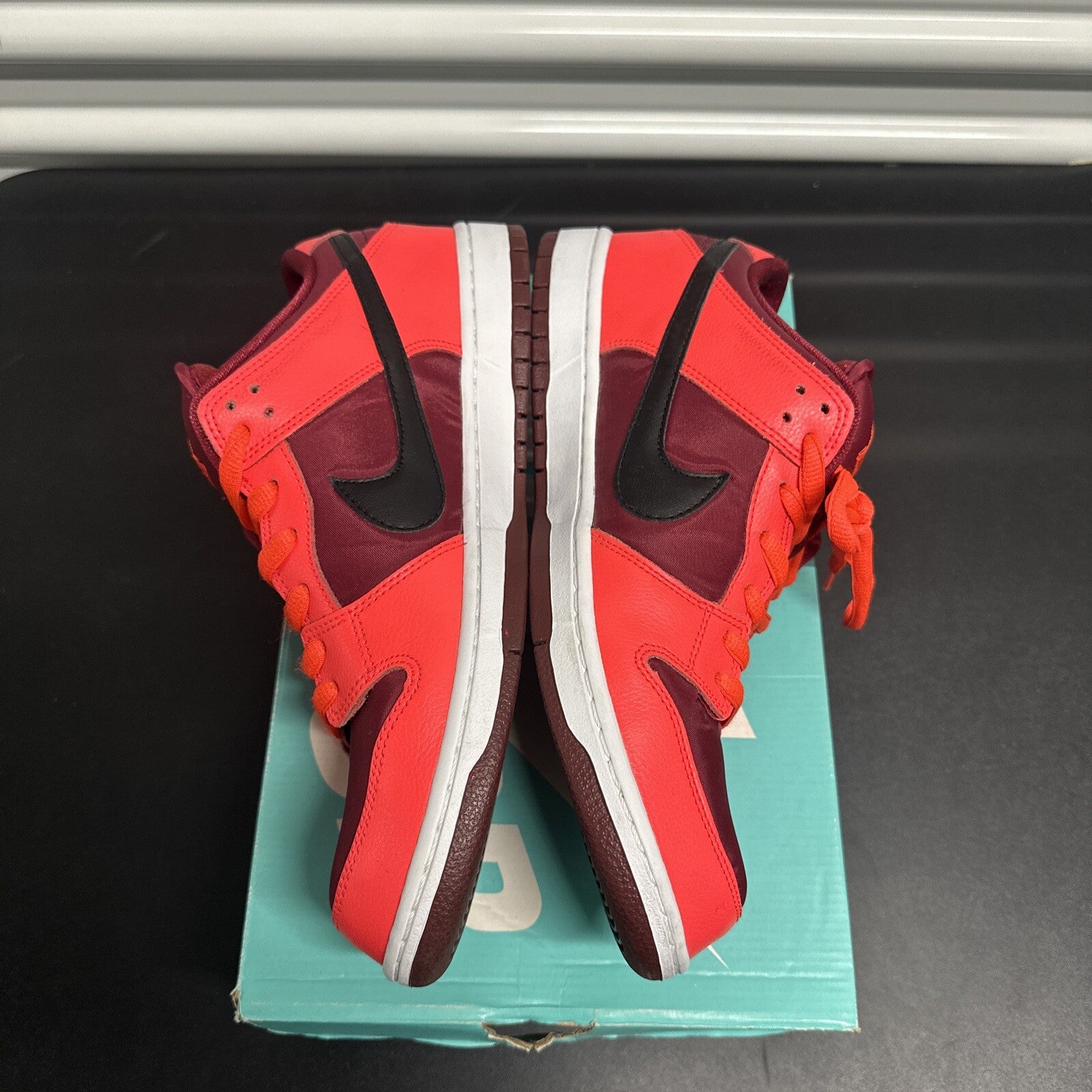 Nike SB Dunk Low Laser Crimson