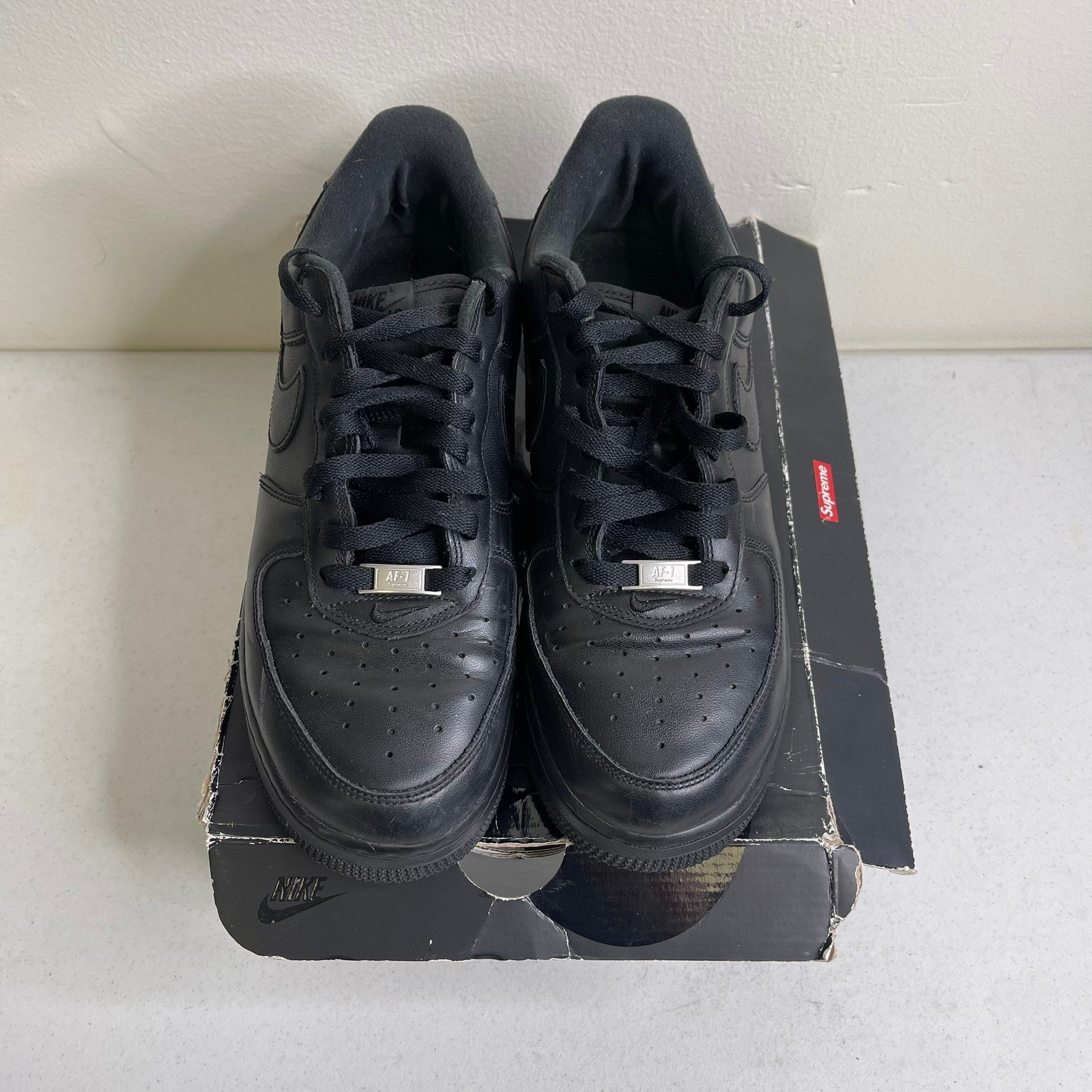 Nike Air Force 1 Low Supreme Black