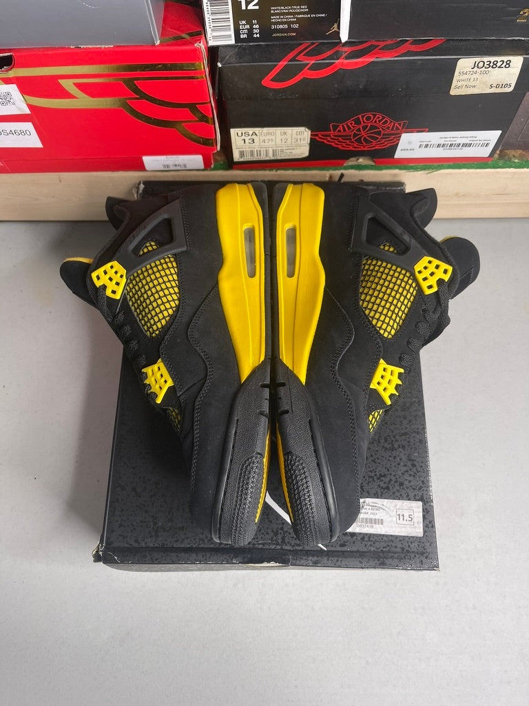 Jordan 4 Retro Thunder (2023)